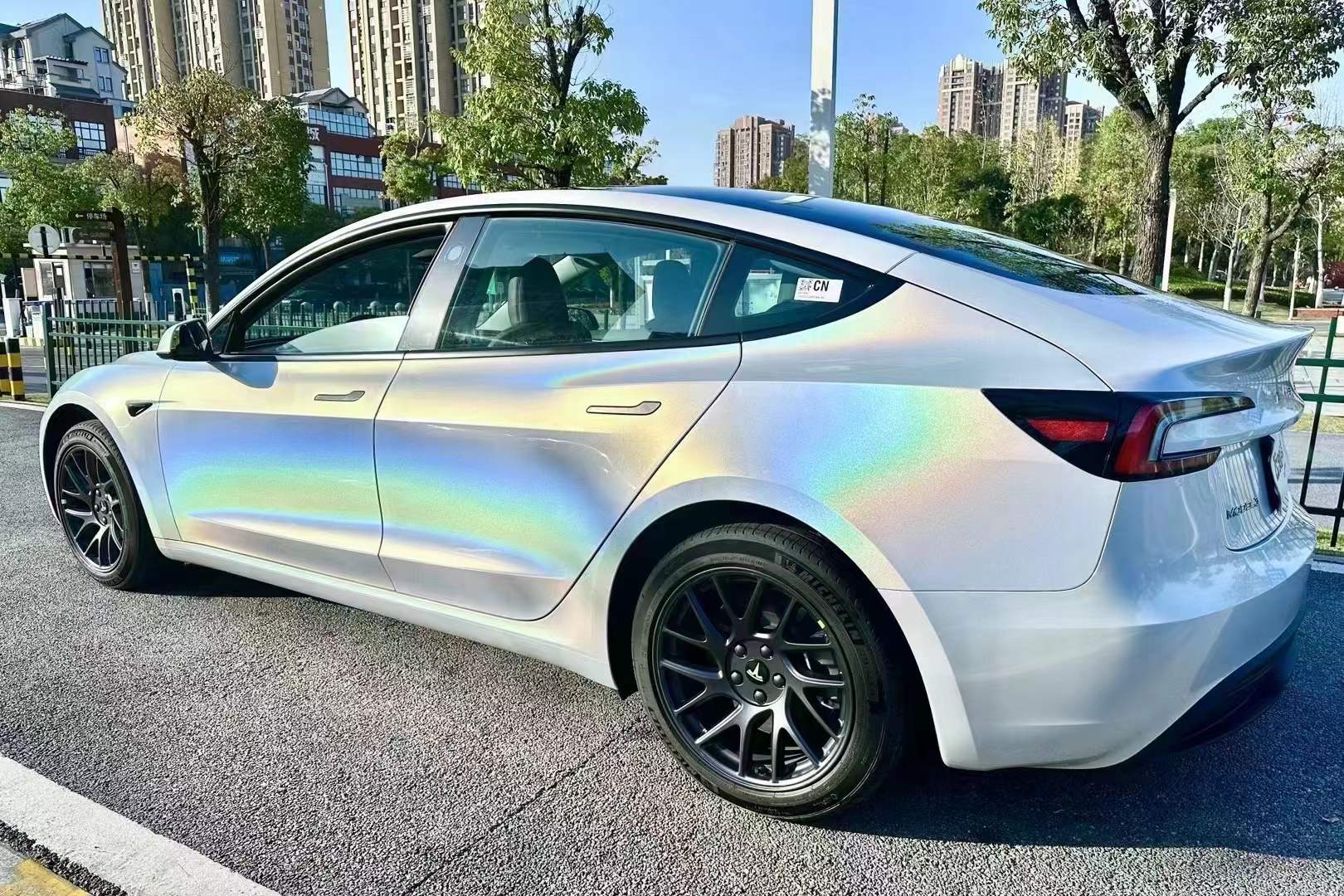 PET Laser White
